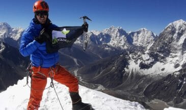 Az Everest BC túra után a nepáli Himalája egyik legnépszerűbb csúcsát, a Lobuche-t is megmásszuk