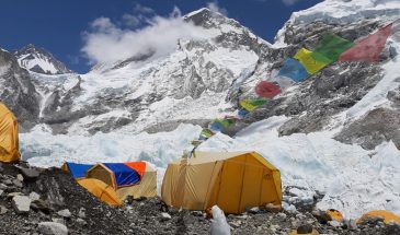Tavaszi Everest Base Camp (5364m) túra, a Gokyo völgyön át