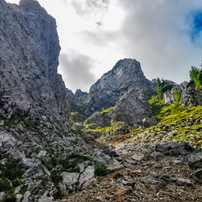 Schneeberg (2076m) - Fadensteig tavaszi közösségi túra