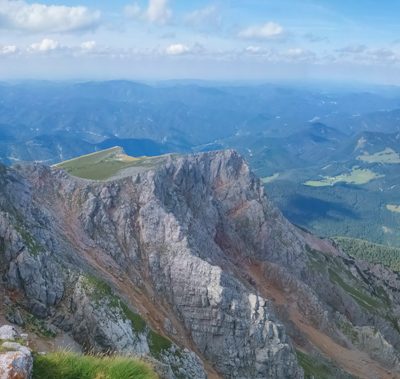 Schneeberg (2076m) - Fadensteig tavaszi közösségi túra